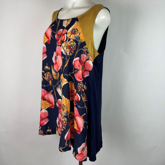 ATORIE  beautiful sleeveless floral top Medium - Picture 3 of 6
